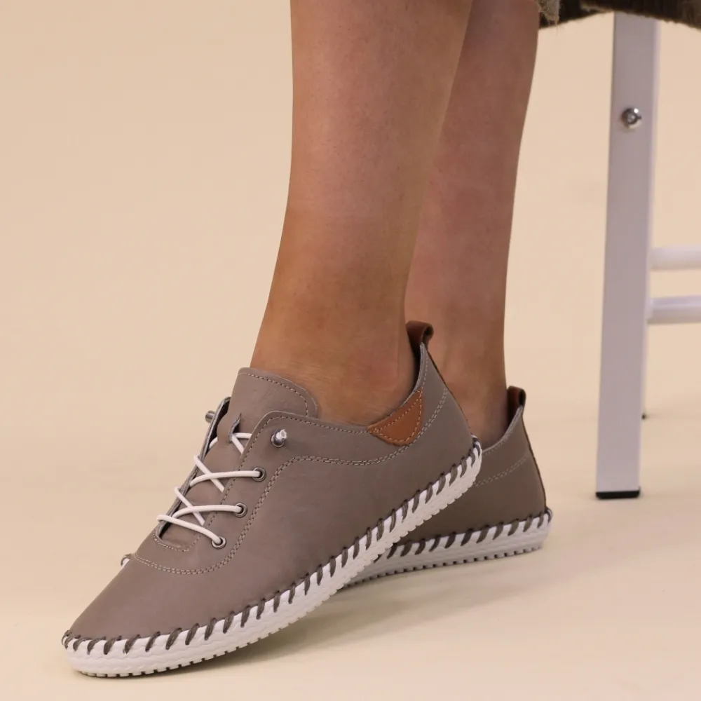 Lunar Shoes Baskets En Cuir Taupe St. Ives- Baskets | Chaussures Habillées