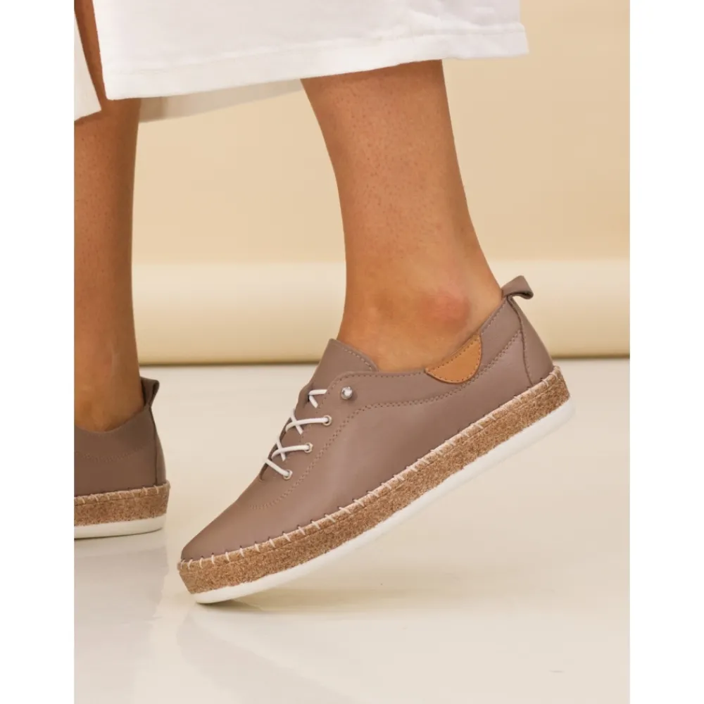 Lunar Shoes Tennis Evie En Cuir Taupe- Chaussures Habillées | Chaussures Plates